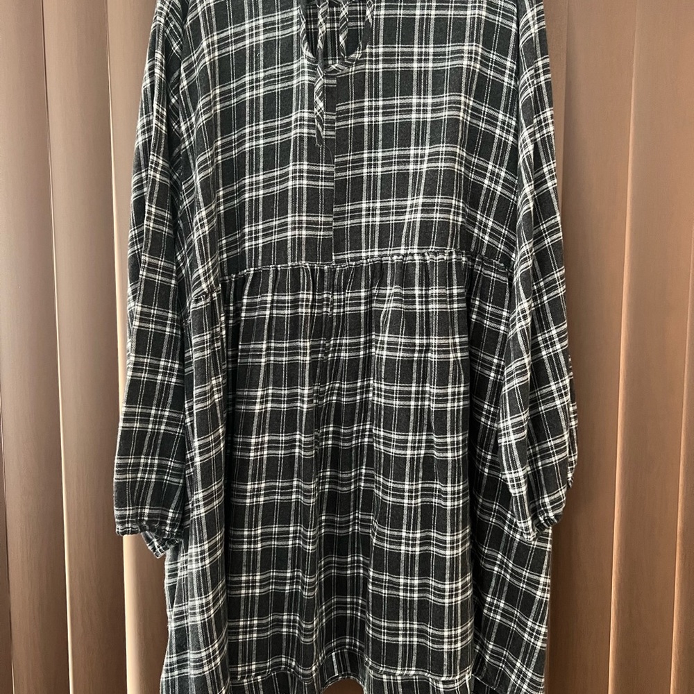 Cute plaid target dress. Long sleeves and soft.
